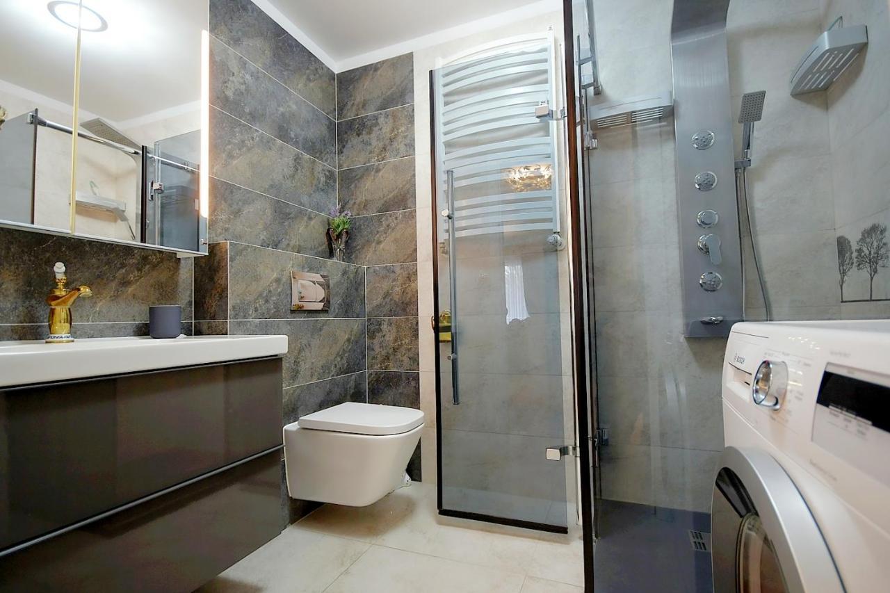 Miodowy Dom Exspanse Apartament 2 Lub 3 Pokoje Z Tarasem I Parkingiem Kolobrzeg Exterior photo