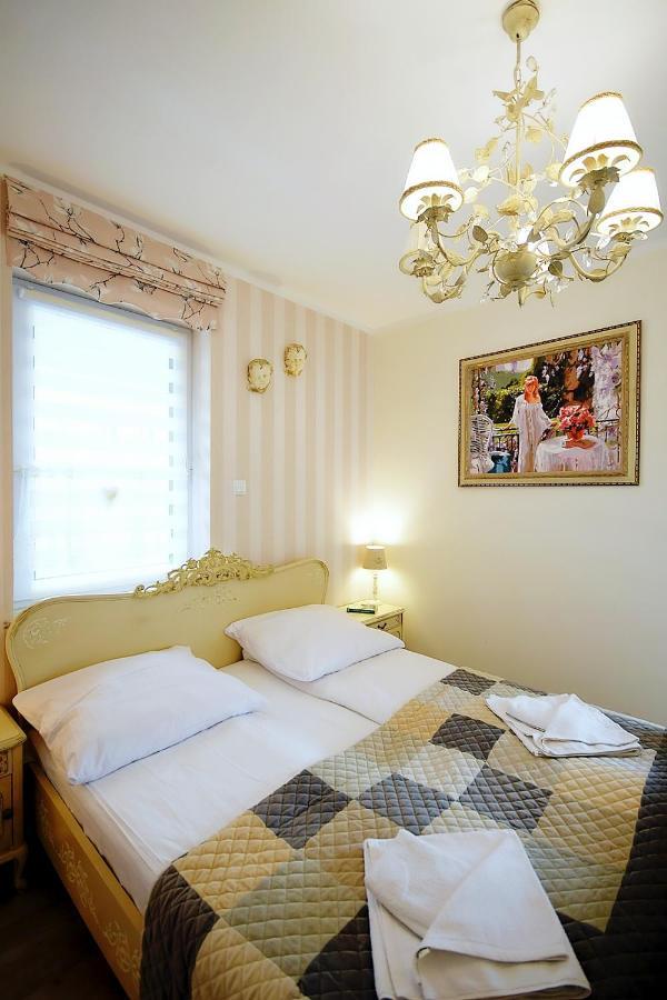 Miodowy Dom Exspanse Apartament 2 Lub 3 Pokoje Z Tarasem I Parkingiem Kolobrzeg Exterior photo